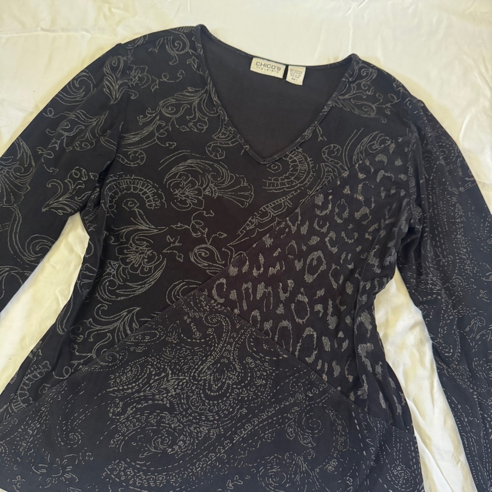 Vintage Chico's Travelers Black Paisley Leopard Patterned Top, Fairy Grunge - Picture 2 of 8